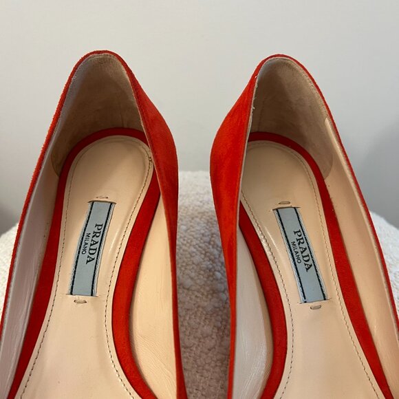 Prada Red Suede Pointed Toe Kitten Heels - Size 37 - Picture 5 of 6